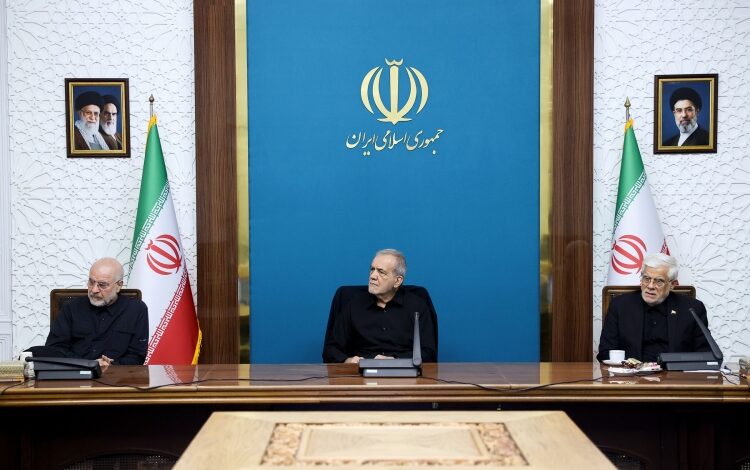 پزشکیان، جلسه ستاد تشییع رهبر شهید، تمهیدات تشییع، آیین وداع و تشییع، مدیریت هوشمند جمعیت، اطلاع‌رسانی به مردم، هماهنگی دستگاه‌های اجرایی، مراسم تشییع قائد شهید