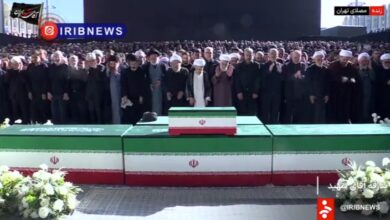 اقامه نماز بر پیکر رهبر شهید، آیت‌الله سبحانی، مصلای امام خمینی، امت عزادار، شهدای خانواده رهبر انقلاب، امام خامنه‌ای، یکشنبه ۱۴ تیر، تشییع پیکر مطهر